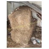 (2) Bales of Straw (LS)