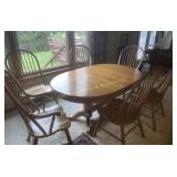 Table w/6 Chairs & Leaf