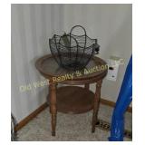 End Table & Basket (E)