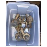 Tub of Claw Feet (BS)