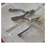 (2) Sets of Spurs (G)
