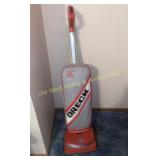 Oreck Vacuum Cleaner (UB)