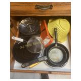 Drawer of Kitchen Items (K)