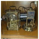 (2) Clocks (LR)