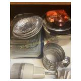 Drawer of Kitchen Items (K)