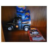 Hotwheels & Snowglobe