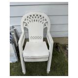 2 Plastic Garden Chairs