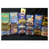 18 Hot Wheels: Redline Spring Break bus, Blue