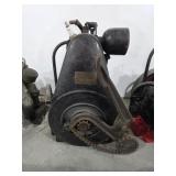 Vintage Briggs & Stratton FH Gas Engine