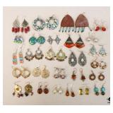 Costume Earrings / 28 Pc
