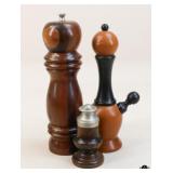 Wood Salt & Pepper Grinders/Shakers / 3 Pc