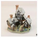 David Winter Cottage Figurine