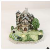 David Winter Cottage Figurine
