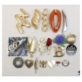 20 Assorted Brooches 20 Assorted Brooches