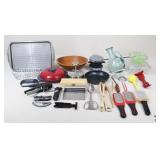 Large Kitchen Appliance / Accessories Lot Large Kitchen Appliance / Accessories Lot