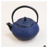 Metal Teapot W/Strainer Metal Teapot W/Strainer