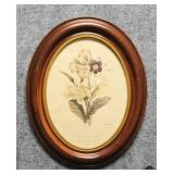 Vintage Floral Print in Oval Frame Vintage Floral Print in Oval Frame