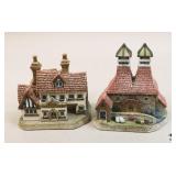 David Winter Cottages Collectible Figures/ 2pc