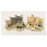 David Winter Cottages Collectible Figures/ 2pc