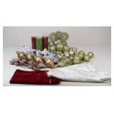 Christmas Decor Assortment / 40+ pcs
