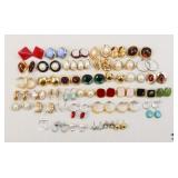 Fashion Earrings / 42 pairs