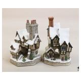 David Winter Cottages Collectible Figurines / 2 pc