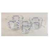 Pyrex Measuring Cups / 3 Pc