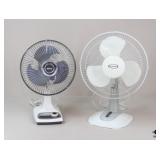 2 Oscillating Fans