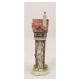 David Winter Cottage Figurine