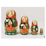 Nesting Dolls / 4 Pc
