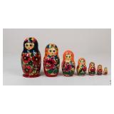 Nesting Dolls / 7 Sets