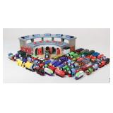 Thomas The Train - Station & Train Cars / 60 Pc