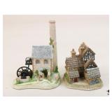 David Winter Cottages Collectible Figures/ 2pc