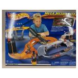 Hot Wheels Mega Metro City Play-Set NIB