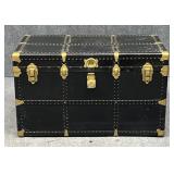 Black Trunk