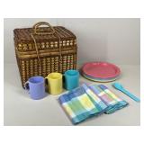 Picnic Basket w / Accessories