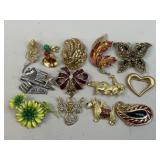 Brooches/ 13 pc