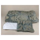 King Size Comforter w/ Shams & Bed Skirt