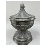 Resin Urn Shaped Finial