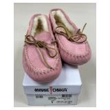 Sz 9 Minnetonka Sheepskin Moccasins