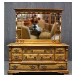 Dresser w / Mirror