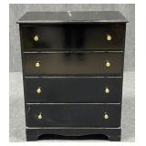 Chest of Drawers w / 4 Drawers