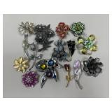 Brooches / 14 pc