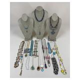 Costume Jewelry Necklaces /22 pc