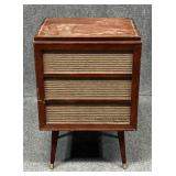 RCA Victor Record Player w / Cabinet