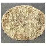 4' 8' Round Rug
