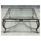 Metal Patio Coffee Table w / Glass Top