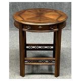 Lane Furniture Wood Side Table w / Drawer