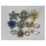 Brooches/ 11 pc