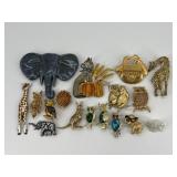 Brooches / 16 pc